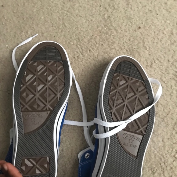 New-Blue High Tops Converse Sneakers - Picture 5 of 6